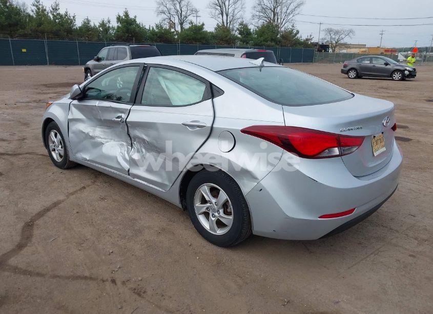 Photo 3 of 2014 Hyundai Elantra SE (VIN 5NPDH4AE1EH496903)