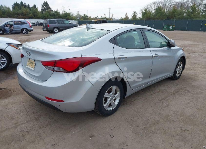Photo 4 of 2014 Hyundai Elantra SE (VIN 5NPDH4AE1EH496903)