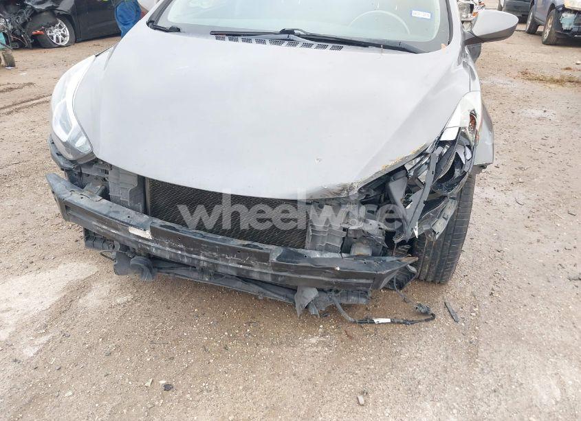 Photo 6 of 2014 Hyundai Elantra SE (VIN 5NPDH4AE1EH510766)