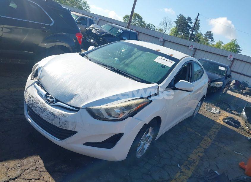 Photo 2 of 2014 Hyundai Elantra SE (VIN 5NPDH4AE1EH511786)