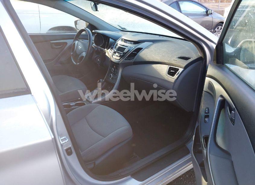 Photo 5 of 2014 Hyundai Elantra SE (VIN 5NPDH4AE1EH523226)