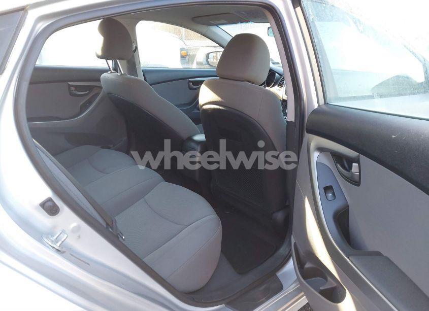 Photo 8 of 2014 Hyundai Elantra SE (VIN 5NPDH4AE1EH523226)