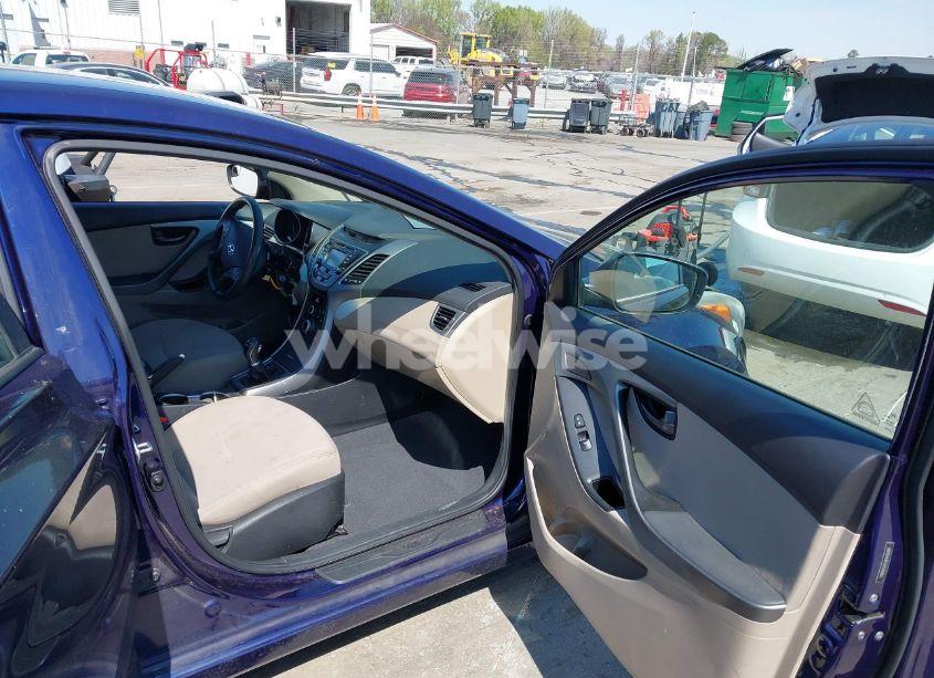 Photo 5 of 2014 Hyundai Elantra SE (VIN 5NPDH4AE1EH540883)