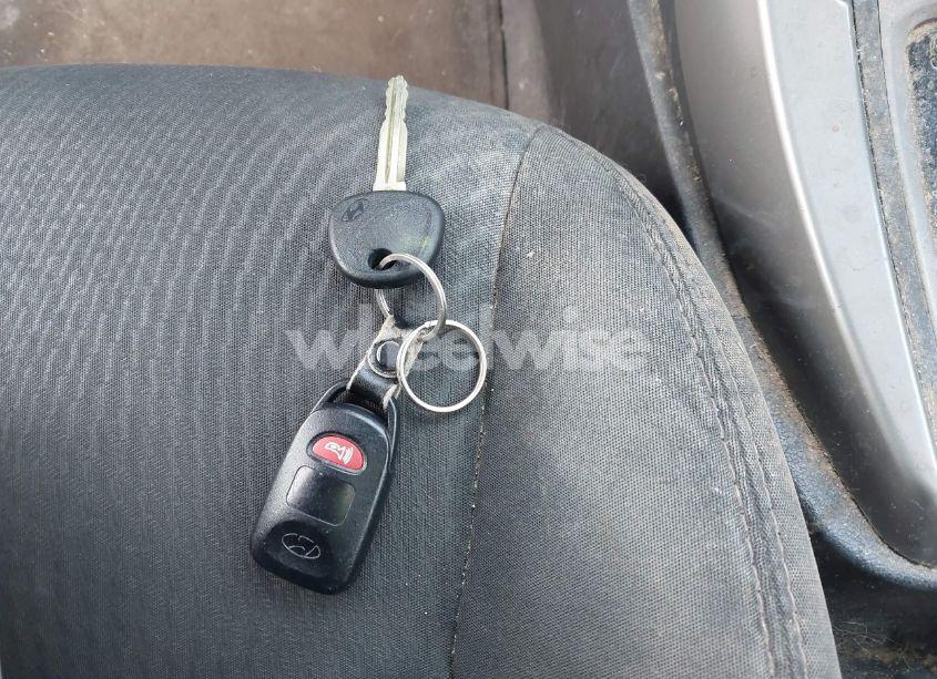 Photo 11 of 2015 Hyundai Elantra SE (VIN 5NPDH4AE1FH564697)