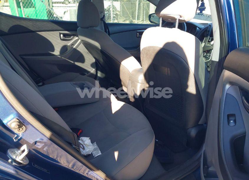 Photo 8 of 2015 Hyundai Elantra SE (VIN 5NPDH4AE1FH570001)