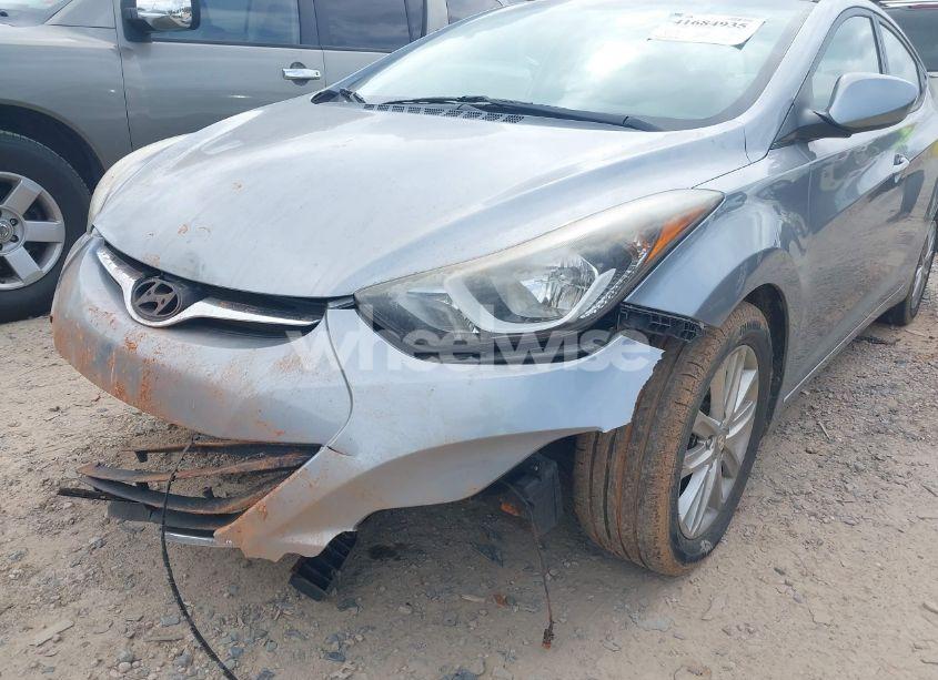 Photo 6 of 2015 Hyundai Elantra SE (VIN 5NPDH4AE1FH596582)