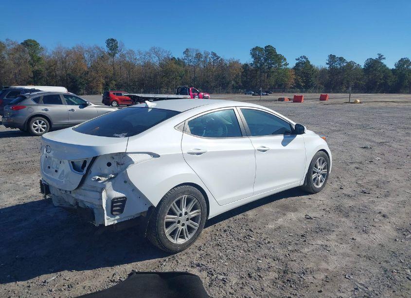 Photo 4 of 2015 Hyundai Elantra SE (VIN 5NPDH4AE1FH607127)