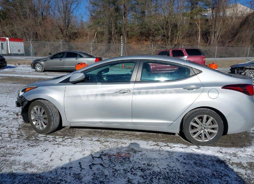 Photo 14 of 2015 Hyundai Elantra SE (VIN 5NPDH4AE1FH619696)