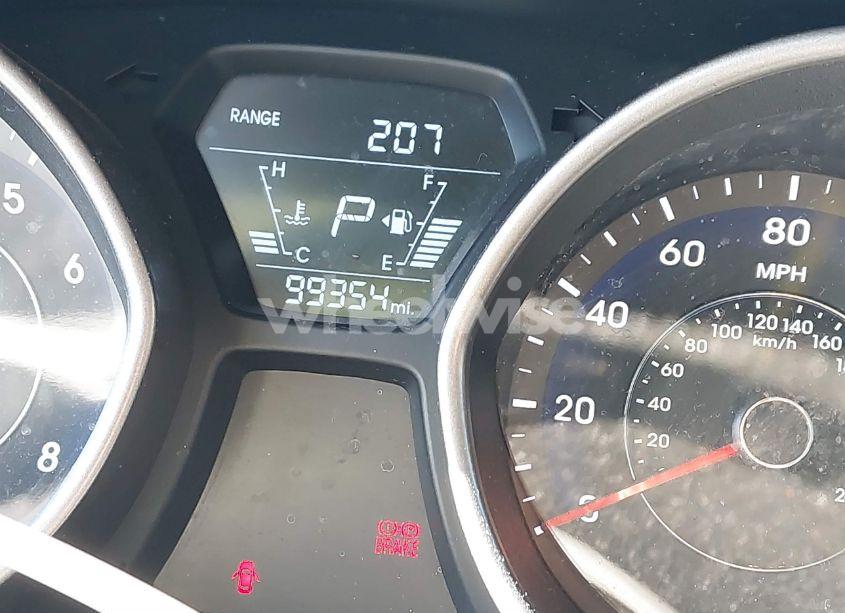 Photo 15 of 2015 Hyundai Elantra SE (VIN 5NPDH4AE1FH619696)