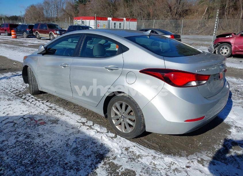 Photo 3 of 2015 Hyundai Elantra SE (VIN 5NPDH4AE1FH619696)