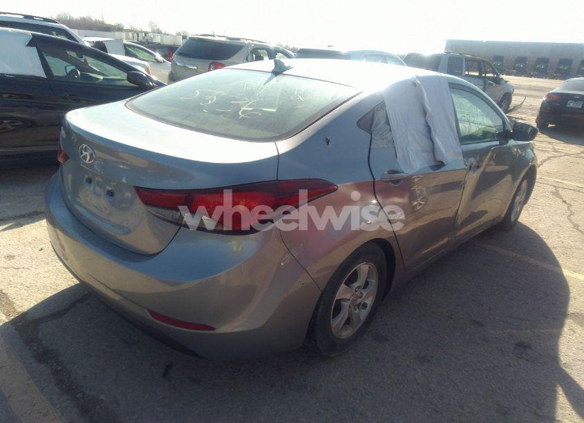 Photo 4 of 2015 Hyundai Elantra SE (VIN 5NPDH4AE1FH624980)