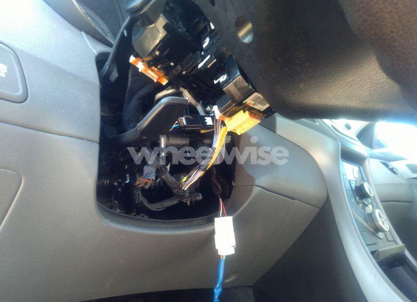 Photo 6 of 2015 Hyundai Elantra SE (VIN 5NPDH4AE1FH624980)