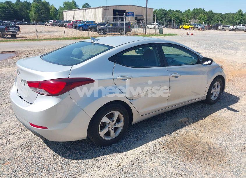 Photo 4 of 2015 Hyundai Elantra SE (VIN 5NPDH4AE1FH631203)