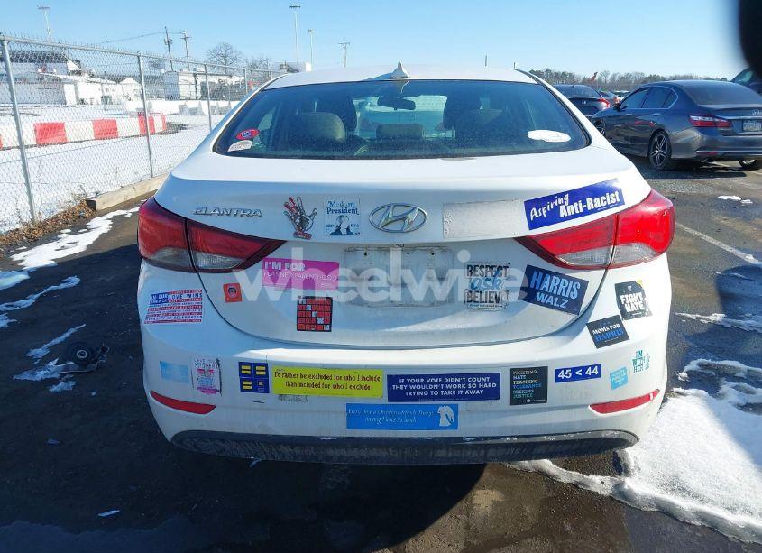 Photo 16 of 2016 Hyundai Elantra SE (VIN 5NPDH4AE1GH653980)