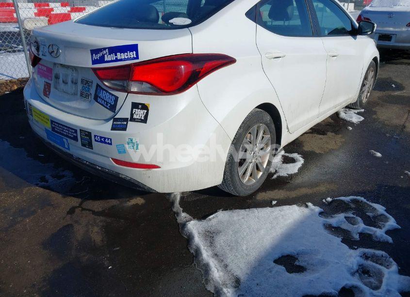 Photo 4 of 2016 Hyundai Elantra SE (VIN 5NPDH4AE1GH653980)