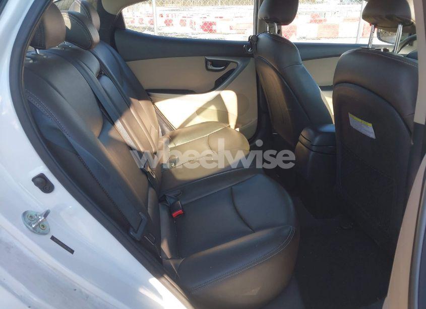 Photo 8 of 2016 Hyundai Elantra SE (VIN 5NPDH4AE1GH653980)