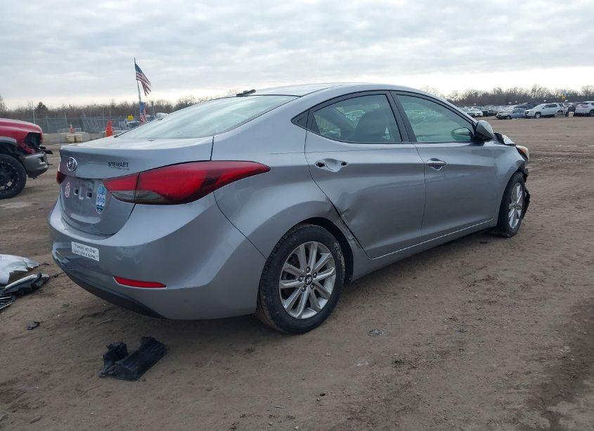 Photo 4 of 2016 Hyundai Elantra SE (VIN 5NPDH4AE1GH654580)