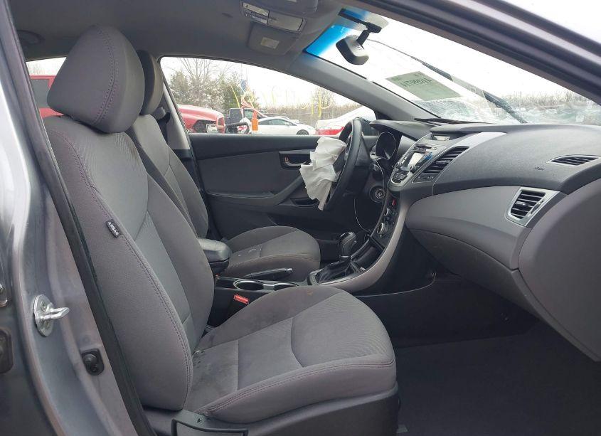 Photo 5 of 2016 Hyundai Elantra SE (VIN 5NPDH4AE1GH654580)