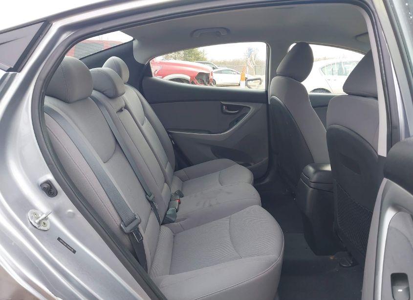 Photo 8 of 2016 Hyundai Elantra SE (VIN 5NPDH4AE1GH654580)