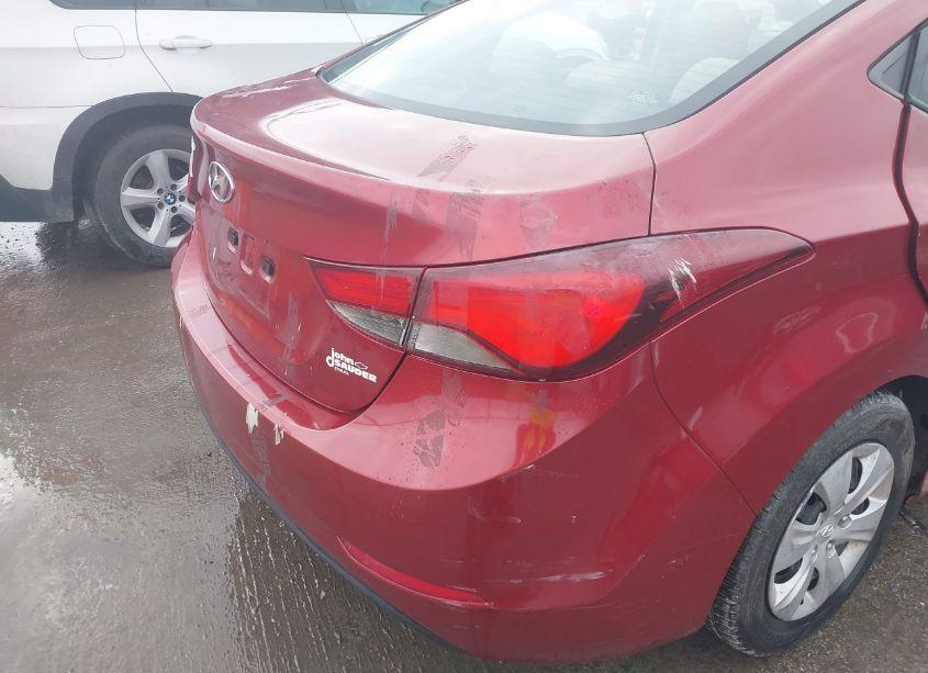 Photo 21 of 2016 Hyundai Elantra SE (VIN 5NPDH4AE1GH672917)