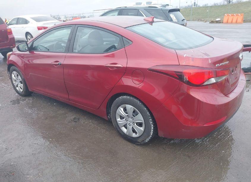 Photo 3 of 2016 Hyundai Elantra SE (VIN 5NPDH4AE1GH672917)