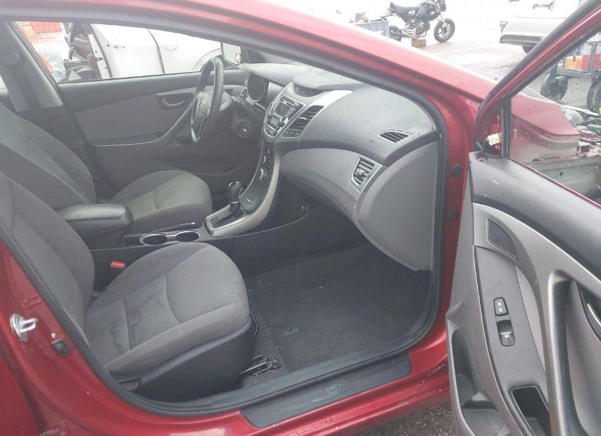 Photo 5 of 2016 Hyundai Elantra SE (VIN 5NPDH4AE1GH672917)