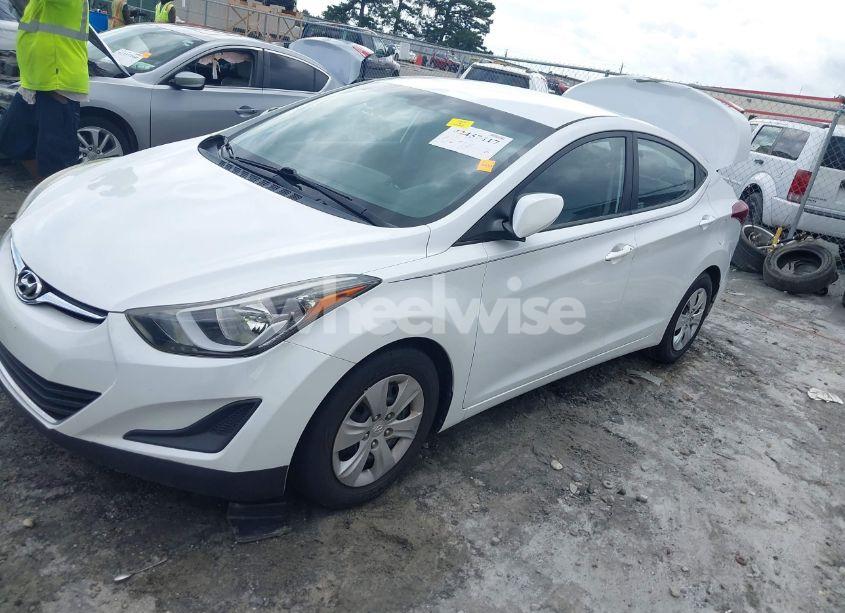 Photo 2 of 2016 Hyundai Elantra SE (VIN 5NPDH4AE1GH687157)