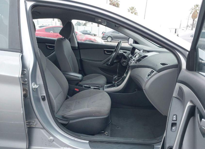 Photo 5 of 2016 Hyundai Elantra SE (VIN 5NPDH4AE1GH709044)