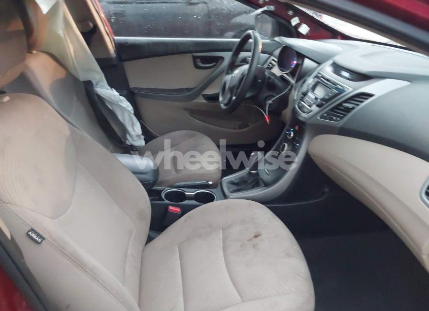 Photo 5 of 2016 Hyundai Elantra SE (VIN 5NPDH4AE1GH724465)