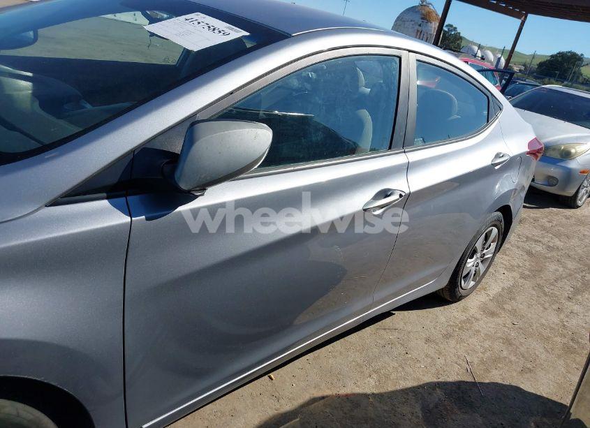 Photo 14 of 2016 Hyundai Elantra SE (VIN 5NPDH4AE1GH724739)