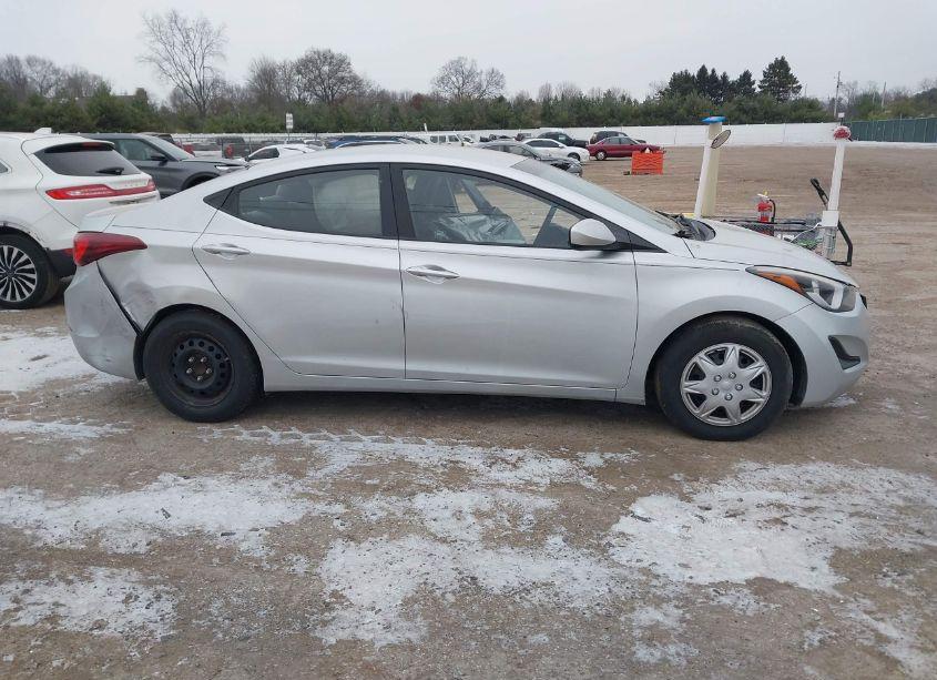 Photo 13 of 2016 Hyundai Elantra SE (VIN 5NPDH4AE1GH727060)