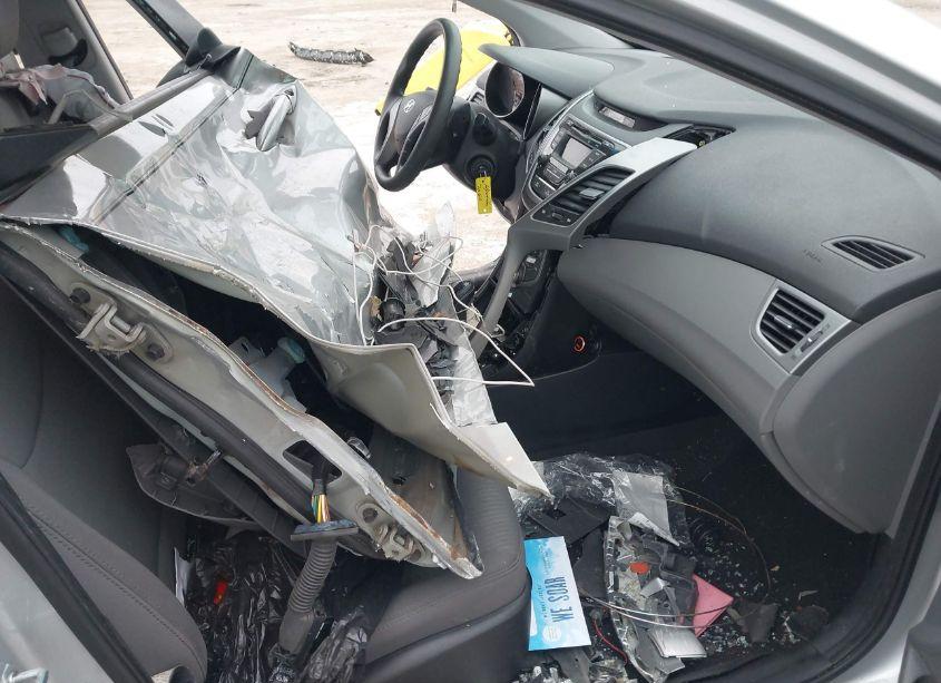 Photo 5 of 2016 Hyundai Elantra SE (VIN 5NPDH4AE1GH727060)