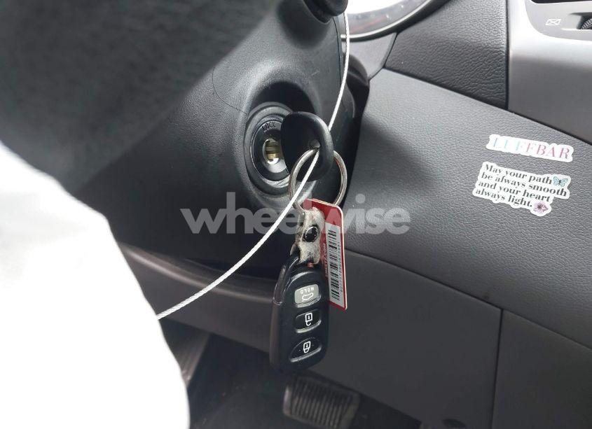 Photo 11 of 2016 Hyundai Elantra SE (VIN 5NPDH4AE1GH732999)