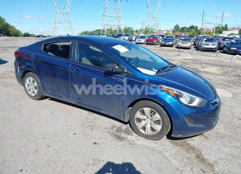 2016 Hyundai Elantra SE (VIN 5NPDH4AE1GH733019) main photo
