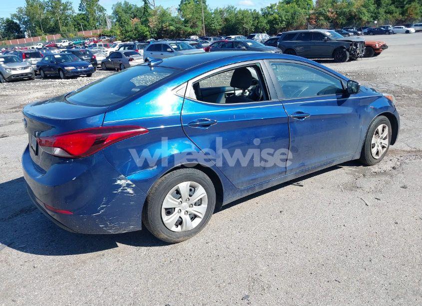 Photo 4 of 2016 Hyundai Elantra SE (VIN 5NPDH4AE1GH733019)