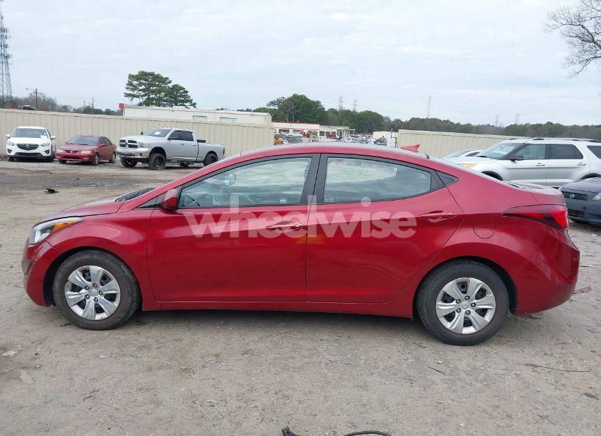 Photo 14 of 2016 Hyundai Elantra SE (VIN 5NPDH4AE1GH739953)