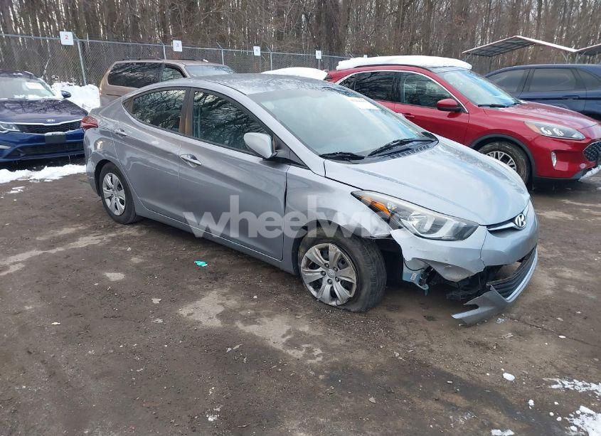 2016 Hyundai Elantra SE (VIN 5NPDH4AE1GH762939) main photo
