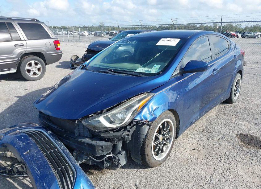 Photo 2 of 2016 Hyundai Elantra SE (VIN 5NPDH4AE1GH768434)