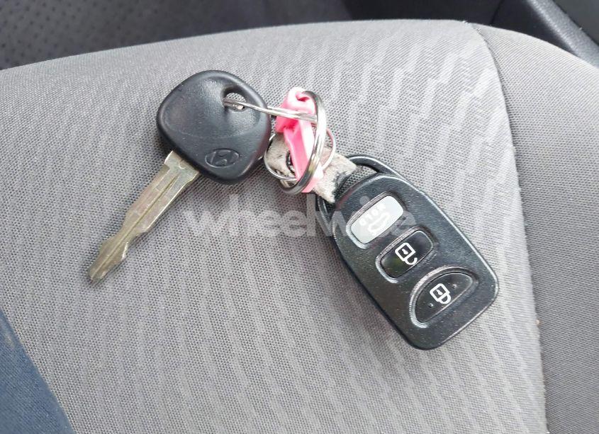 Photo 11 of 2016 Hyundai Elantra SE (VIN 5NPDH4AE1GH772113)