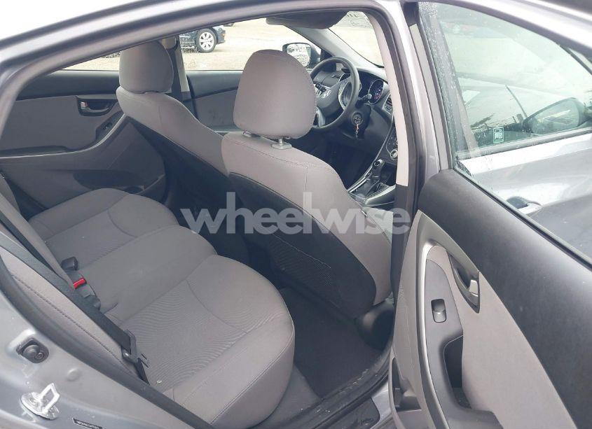 Photo 8 of 2016 Hyundai Elantra SE (VIN 5NPDH4AE1GH772113)