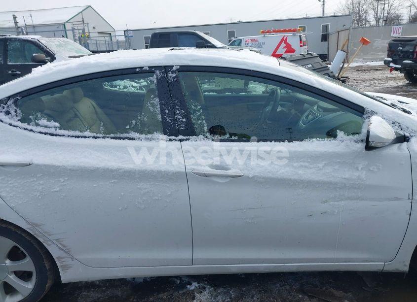 Photo 13 of 2011 Hyundai Elantra LIMITED (VIN 5NPDH4AE2BH005315)