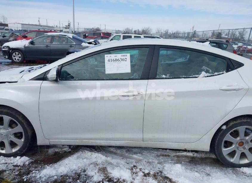 Photo 14 of 2011 Hyundai Elantra LIMITED (VIN 5NPDH4AE2BH005315)