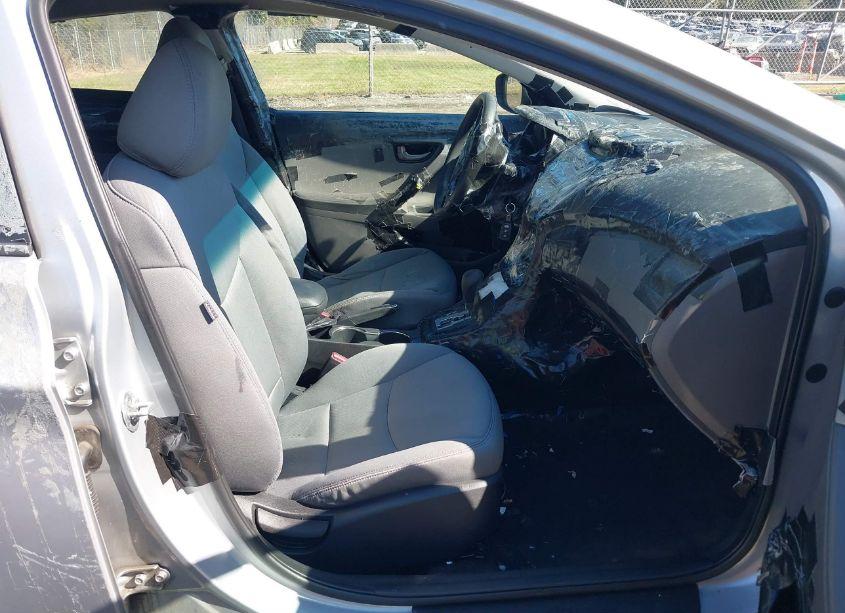 Photo 5 of 2011 Hyundai Elantra GLS (VIN 5NPDH4AE2BH029839)