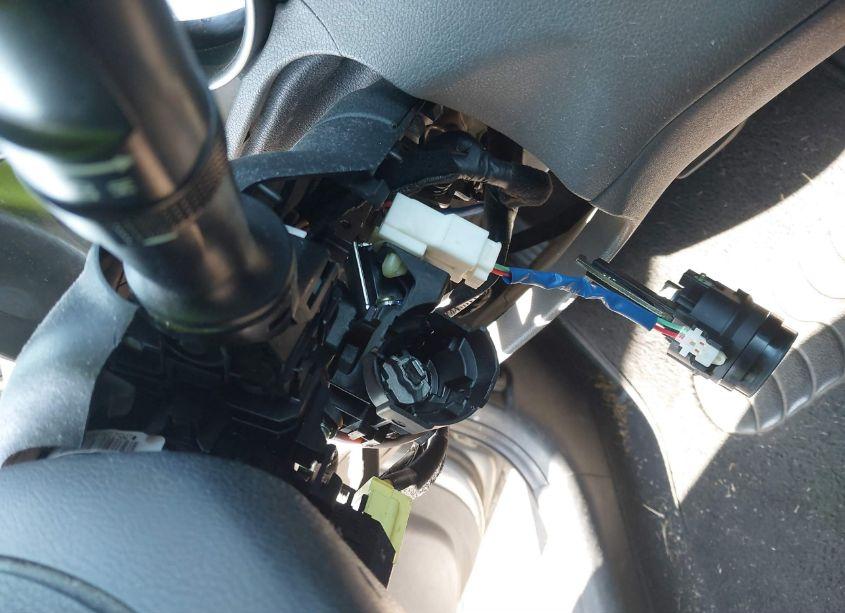 Photo 6 of 2011 Hyundai Elantra GLS (VIN 5NPDH4AE2BH030277)