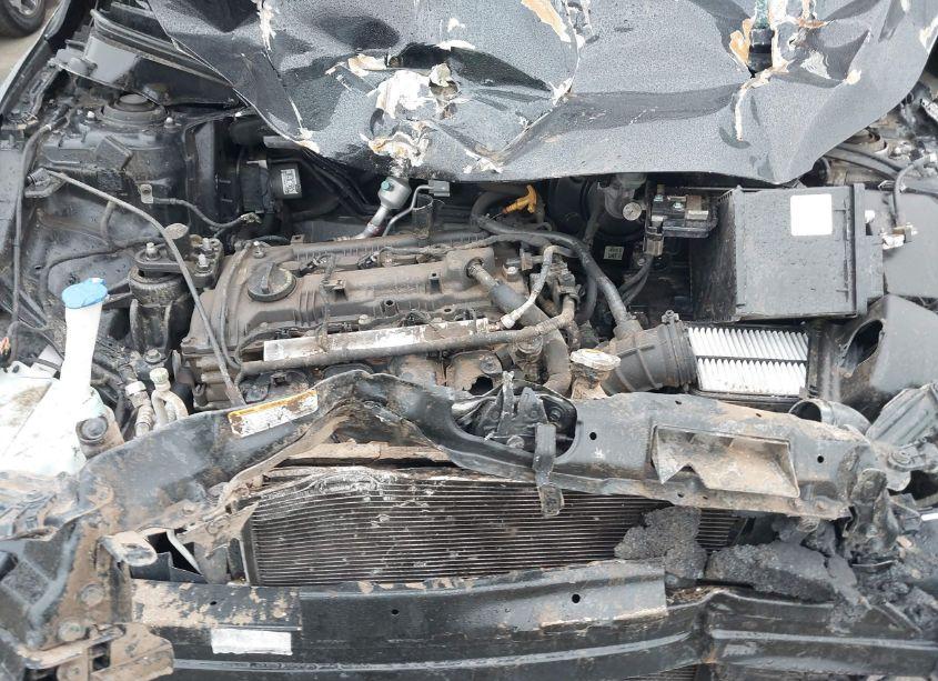 Photo 10 of 2011 Hyundai Elantra GLS (VIN 5NPDH4AE2BH031719)