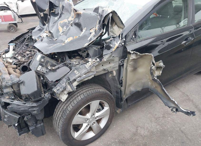 Photo 6 of 2011 Hyundai Elantra GLS (VIN 5NPDH4AE2BH031719)