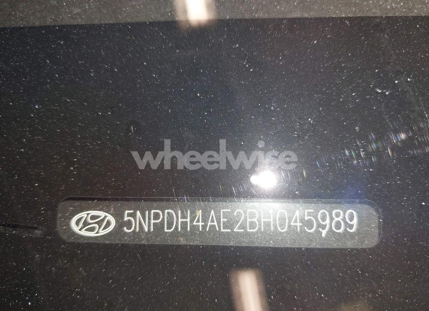 Photo 18 of 2011 Hyundai Elantra LIMITED (VIN 5NPDH4AE2BH045989)