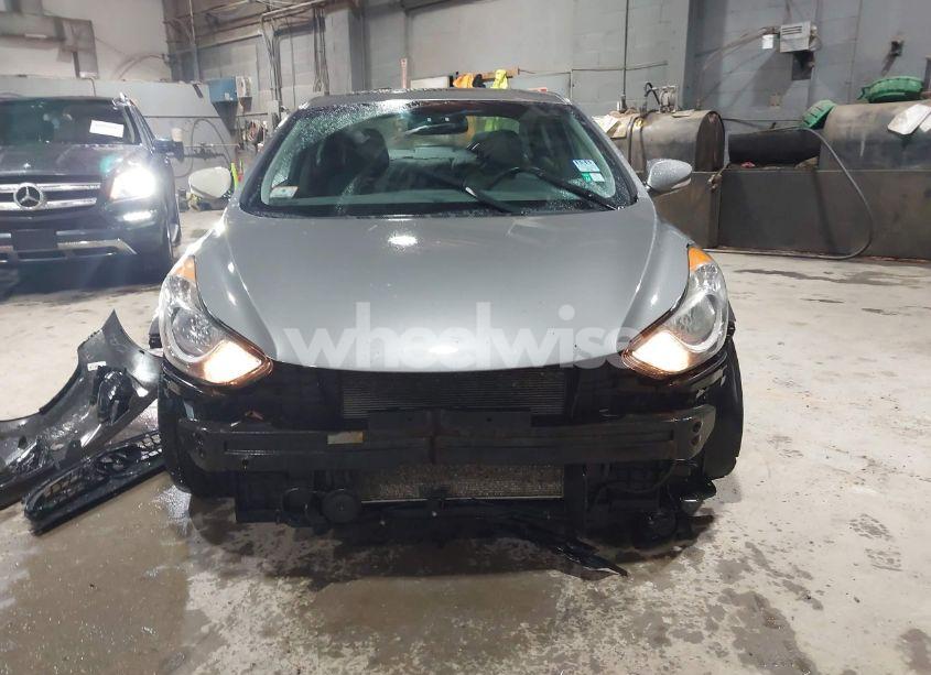 Photo 6 of 2011 Hyundai Elantra LIMITED (VIN 5NPDH4AE2BH075865)