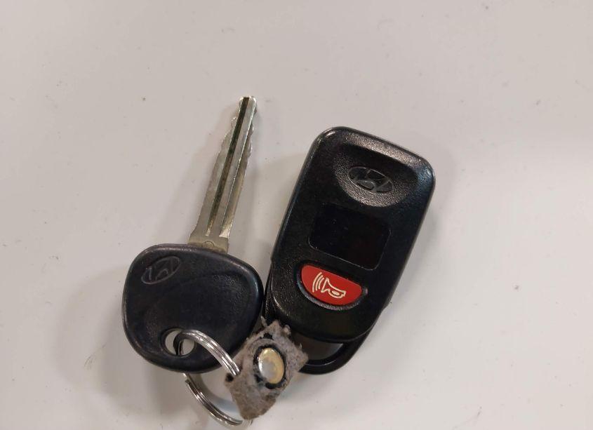 Photo 11 of 2012 Hyundai Elantra GLS (VIN 5NPDH4AE2CH102273)