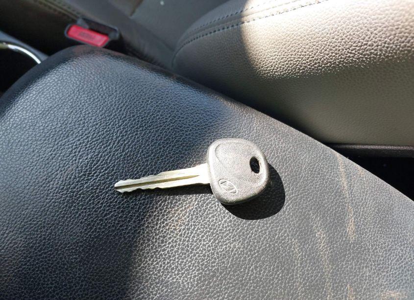 Photo 11 of 2012 Hyundai Elantra LIMITED (VIN 5NPDH4AE2CH106596)